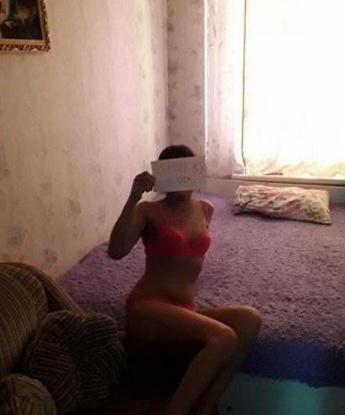 Экстравагантная рыжая красавица предлагает разнообразные услуги для обеспеченных джентльменов. Горячие объятия, нежные ласки и огромное желание исполнить все твои сокровенные фантазии. Ты не пожалеешь! 5107, 37 лет